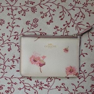 COACH Pouch🌸